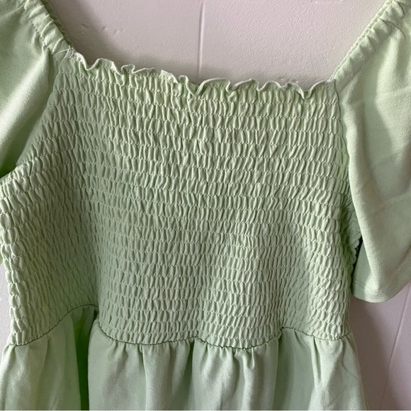 Cropped Top with Rushing and Flounce Sleeves - Picture 3 of 7